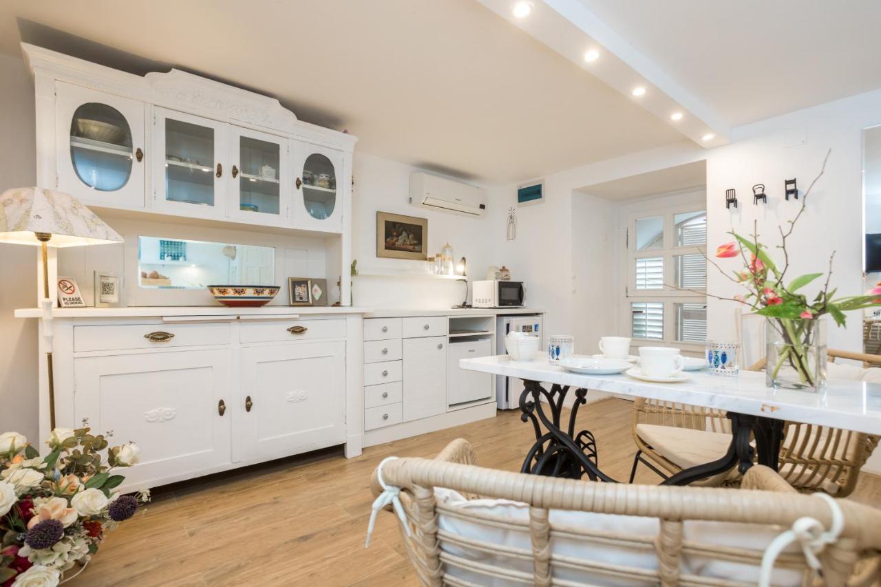 Charming Studio Apartment At House Rustica With Terrace And Nearby Parking Punat Esterno foto