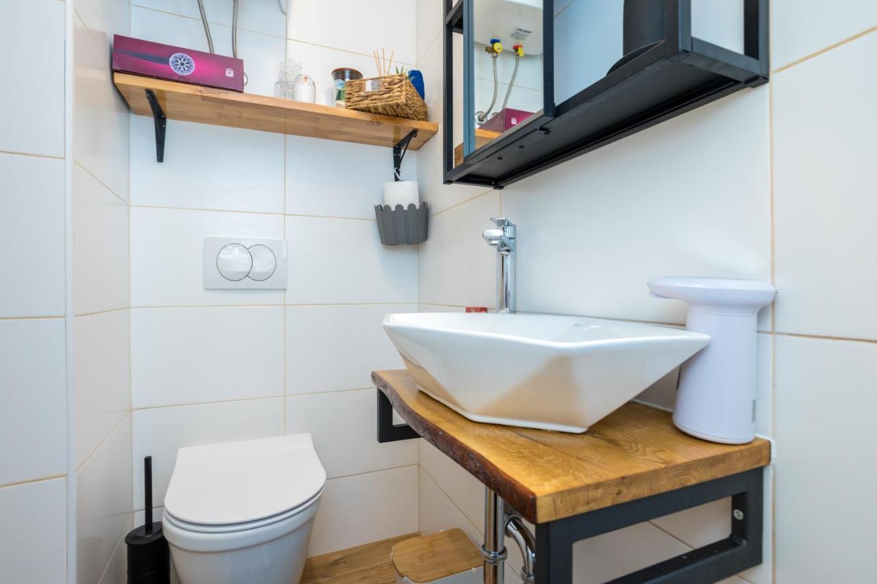 Charming Studio Apartment At House Rustica With Terrace And Nearby Parking Punat Esterno foto