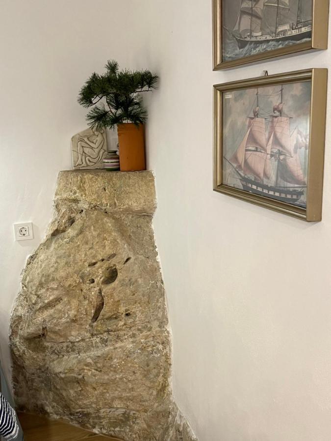 Charming Studio Apartment At House Rustica With Terrace And Nearby Parking Punat Esterno foto