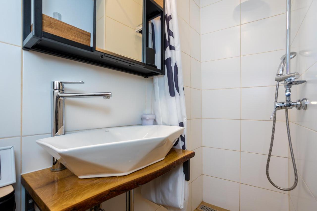 Charming Studio Apartment At House Rustica With Terrace And Nearby Parking Punat Esterno foto